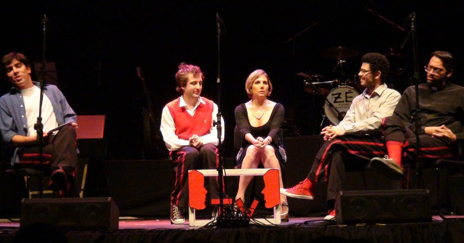 Marcelo Adnet e Heloísa Perissé no espetáculo 